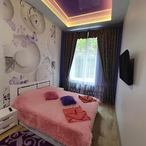 https://romantik-eko-apartment.hotelslviv.net