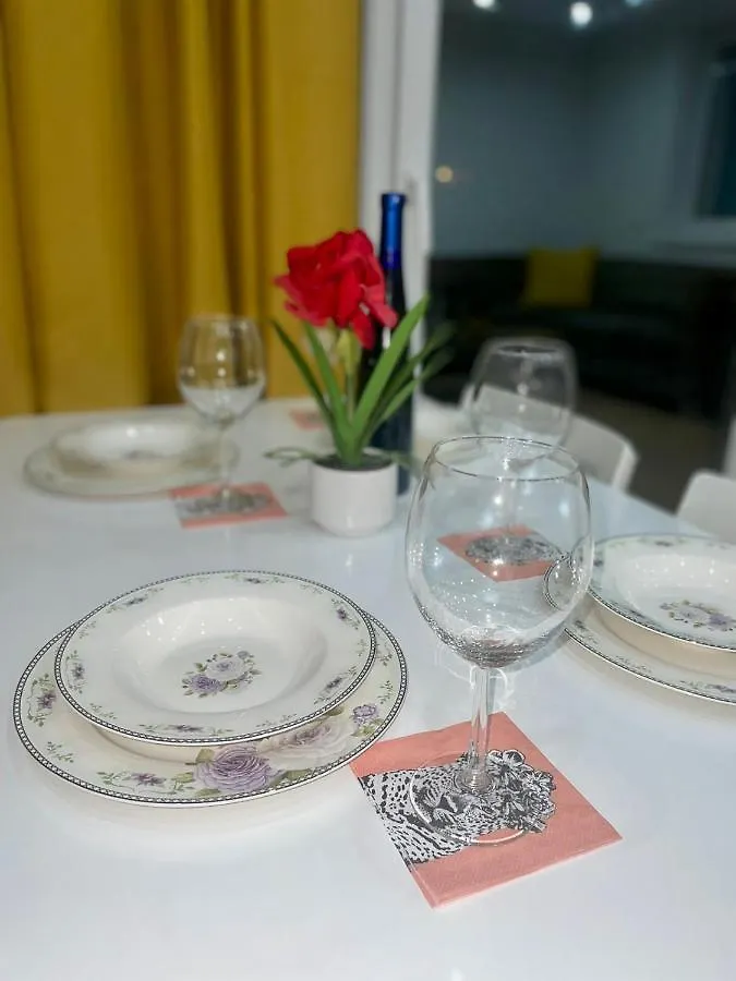 Muric Apartman 8 Ljubljana 0*,
